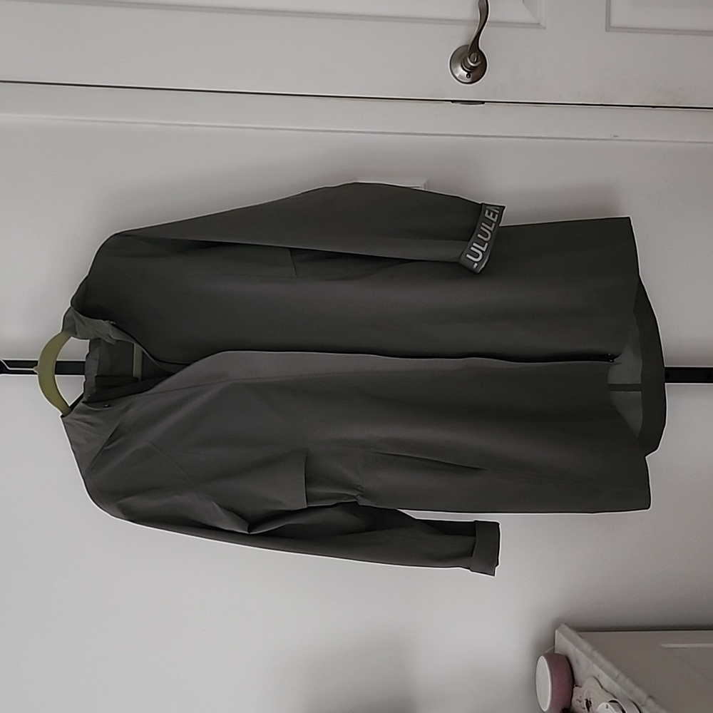 Lulu Rebel Rain Jacket